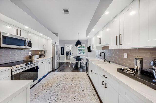 4101 Carriage Drive C2, Pompano Beach, FL 33069