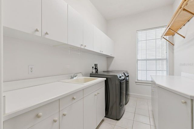 9017 GREAT HERON CIRCLE, Orlando, FL 32836