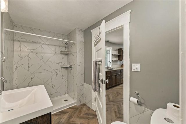 1432 W Walnut Street, Independence, MO 64050