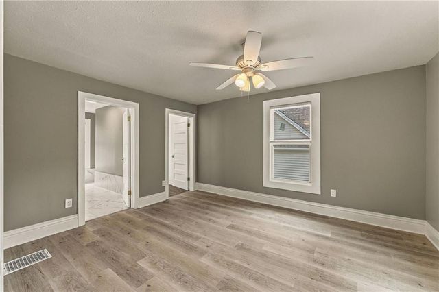 1432 W Walnut Street, Independence, MO 64050