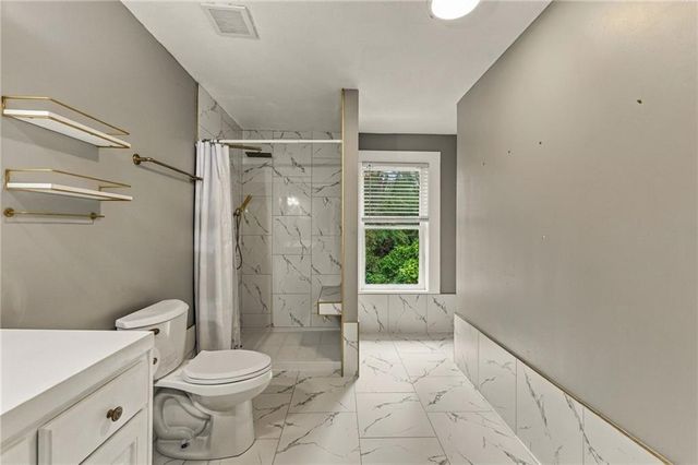 1432 W Walnut Street, Independence, MO 64050