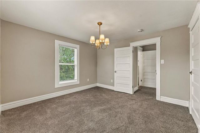 1432 W Walnut Street, Independence, MO 64050