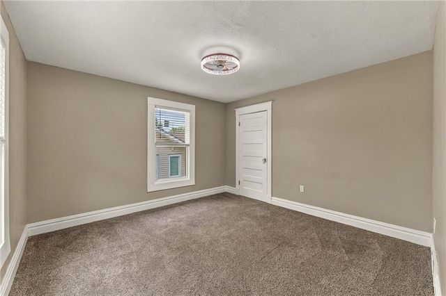 1432 W Walnut Street, Independence, MO 64050