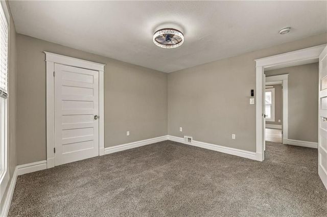1432 W Walnut Street, Independence, MO 64050