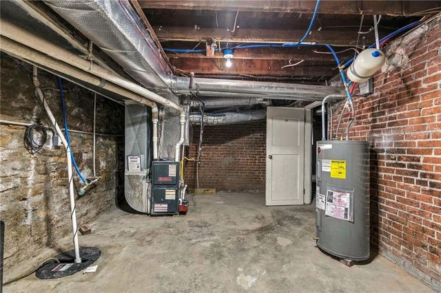 1432 W Walnut Street, Independence, MO 64050