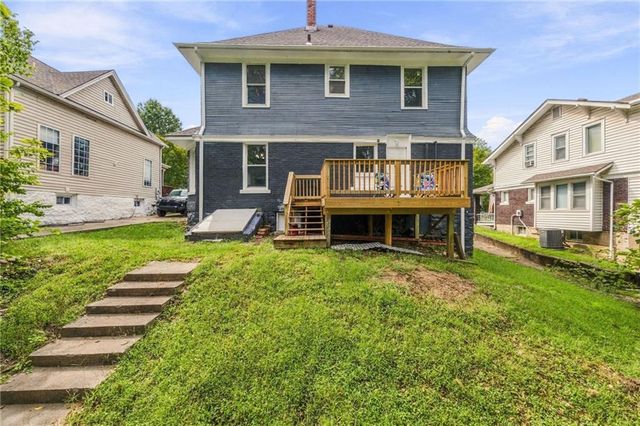 1432 W Walnut Street, Independence, MO 64050