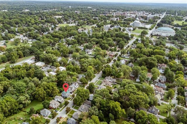 1432 W Walnut Street, Independence, MO 64050