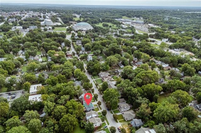 1432 W Walnut Street, Independence, MO 64050