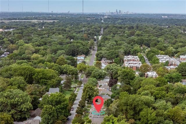 1432 W Walnut Street, Independence, MO 64050