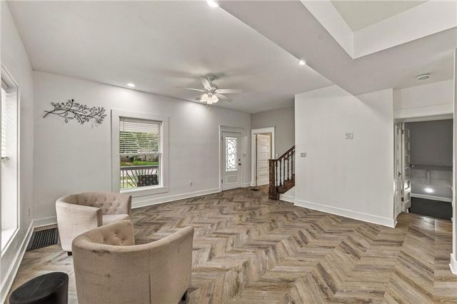 1432 W Walnut Street, Independence, MO 64050