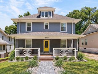 1432 W Walnut Street, Independence, MO 64050