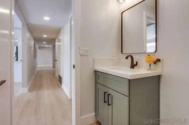 3311 La Costa Ave, Carlsbad, CA 92009