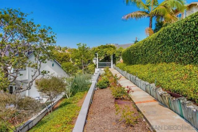 3311 La Costa Ave, Carlsbad, CA 92009