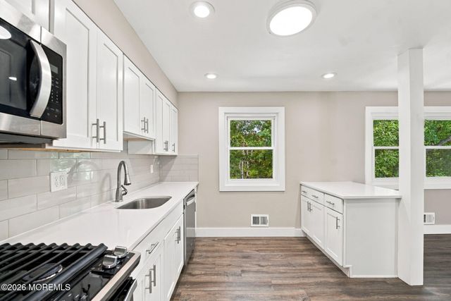 15 Deer Run Drive N, Barnegat, NJ 08005