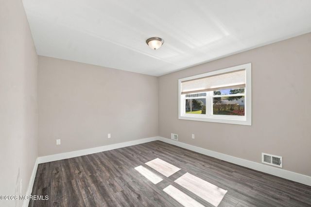 15 Deer Run Drive N, Barnegat, NJ 08005