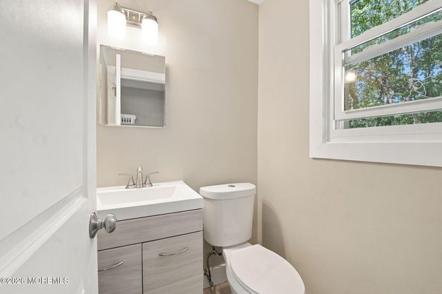 15 Deer Run Drive N, Barnegat, NJ 08005