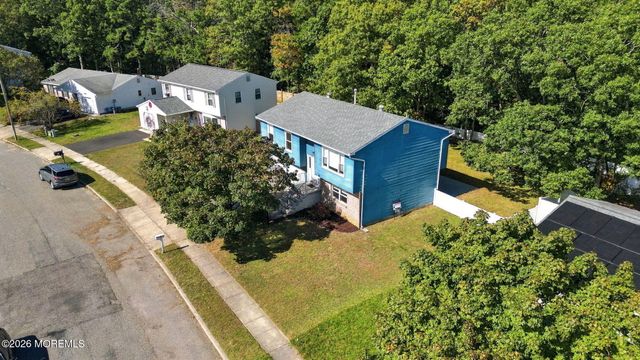 15 Deer Run Drive N, Barnegat, NJ 08005