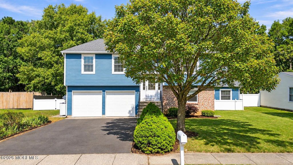 15 Deer Run Drive N, Barnegat, NJ 08005