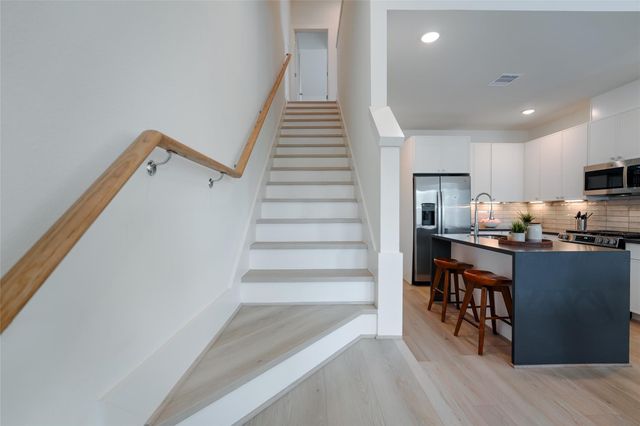 862 Paul Quinn Street B, Houston, TX 77091