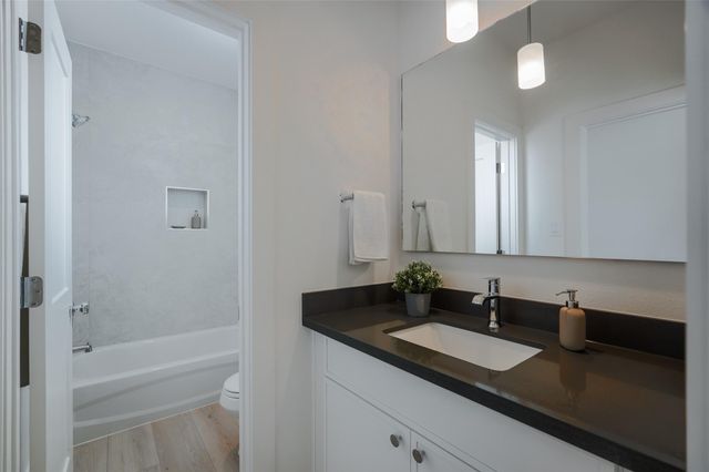 862 Paul Quinn Street B, Houston, TX 77091