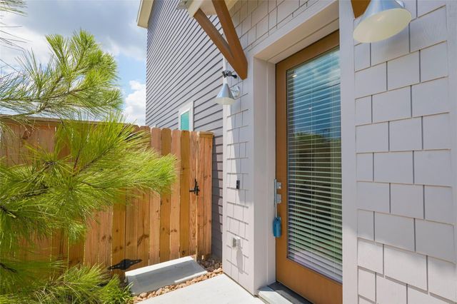 862 Paul Quinn Street B, Houston, TX 77091