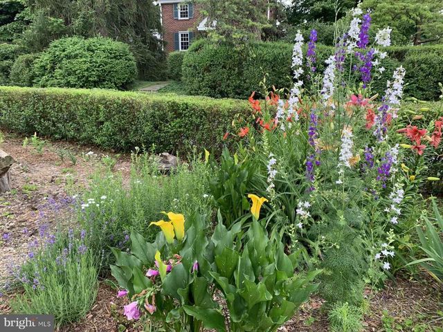 4415 FAIRFIELD DR, Bethesda, MD 20814