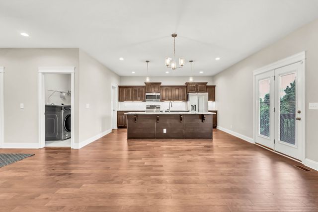 4018 Cooper Creek Rd, Woodlawn, TN 37191