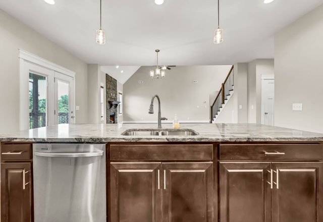 4018 Cooper Creek Rd, Woodlawn, TN 37191