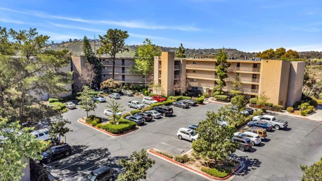 5710 Baltimore Dr 429, La Mesa, CA 91942