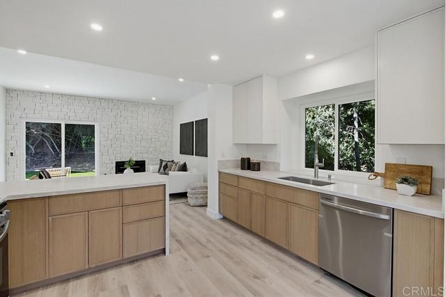 6448 Glidden St, San Diego, CA 92111