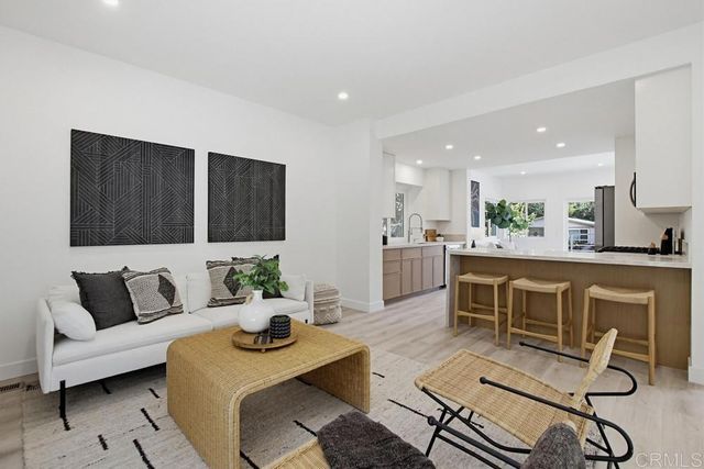 6448 Glidden St, San Diego, CA 92111