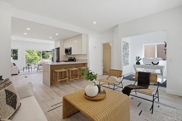 6448 Glidden St, San Diego, CA 92111