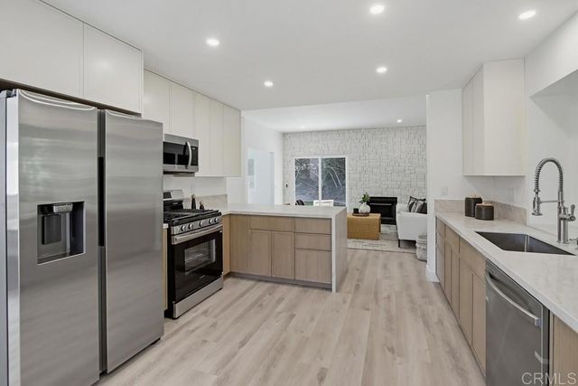6448 Glidden St, San Diego, CA 92111