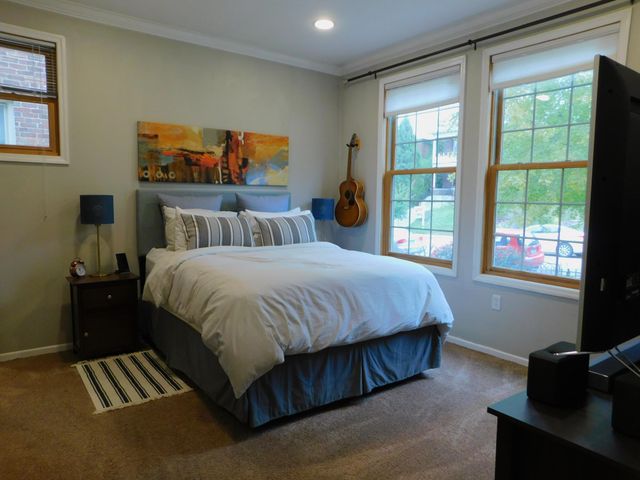 2412 Harriet Avenue 101, Minneapolis, MN 55405