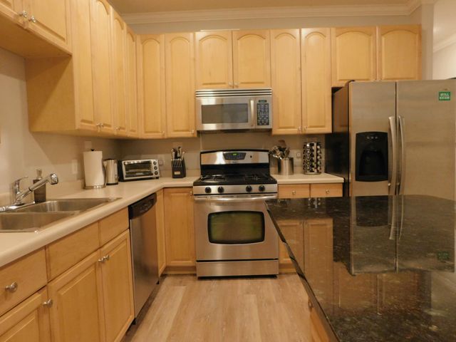 2412 Harriet Avenue 101, Minneapolis, MN 55405