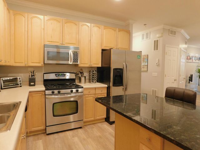 2412 Harriet Avenue 101, Minneapolis, MN 55405