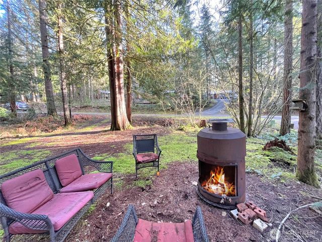 101 N Duckabush Loop W, Hoodsport, WA 98548