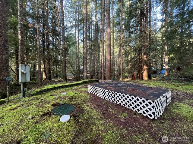 101 N Duckabush Loop W, Hoodsport, WA 98548