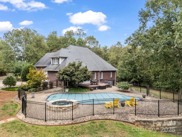 1009 Pearidge Road, Bostic, NC 28018