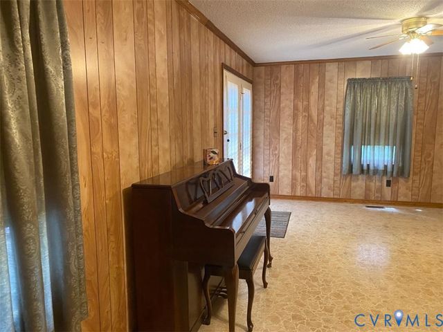 2716 Rollingwood Rd, Petersburg, VA 23805