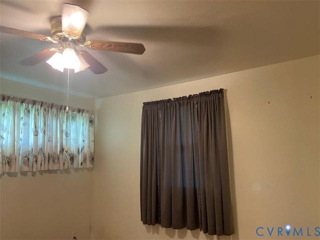 2716 Rollingwood Rd, Petersburg, VA 23805