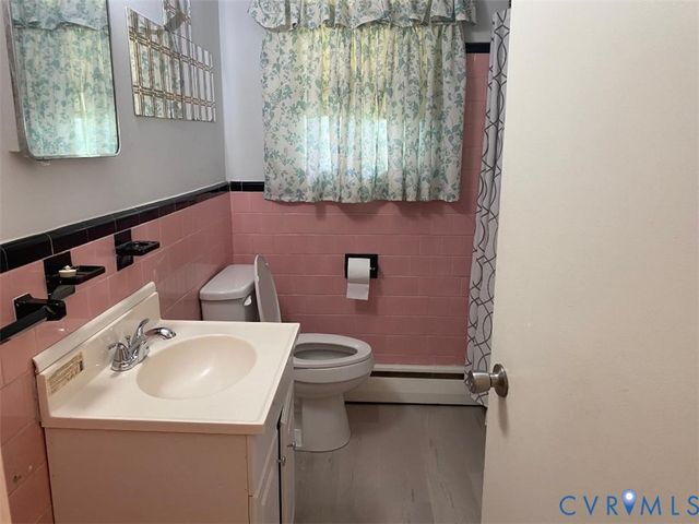 2716 Rollingwood Rd, Petersburg, VA 23805