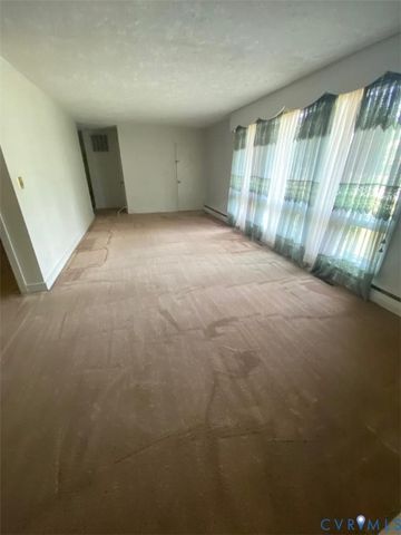 2716 Rollingwood Rd, Petersburg, VA 23805