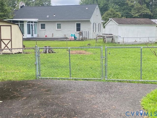2716 Rollingwood Rd, Petersburg, VA 23805