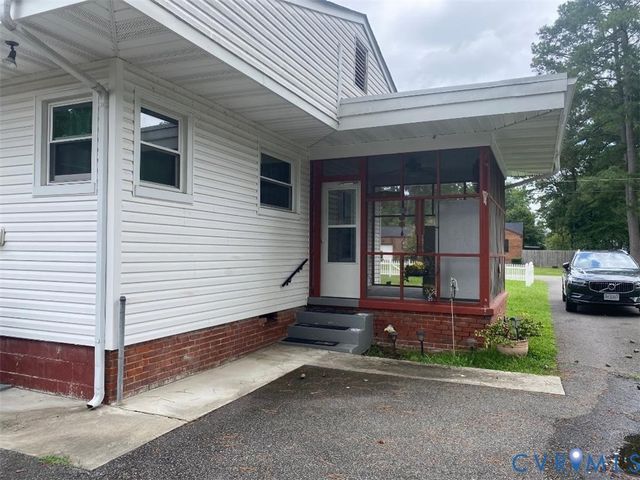 2716 Rollingwood Rd, Petersburg, VA 23805