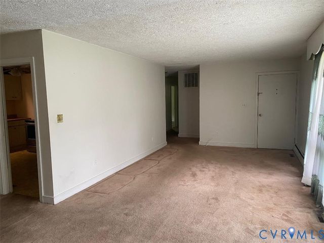 2716 Rollingwood Rd, Petersburg, VA 23805