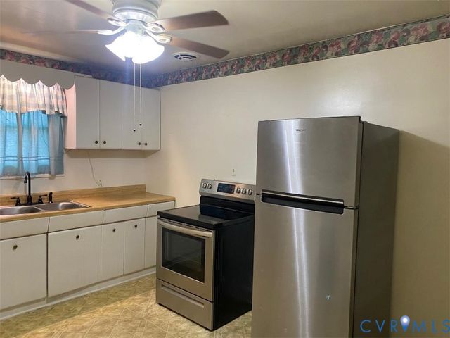 2716 Rollingwood Rd, Petersburg, VA 23805