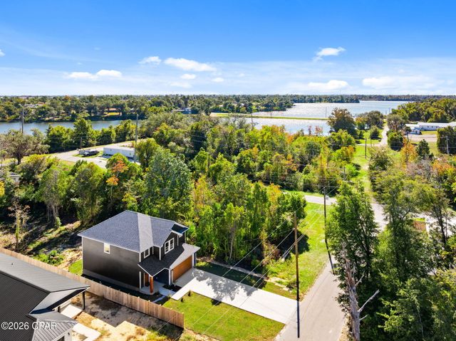 148 Bayou Avenue, Panama City, FL 32401
