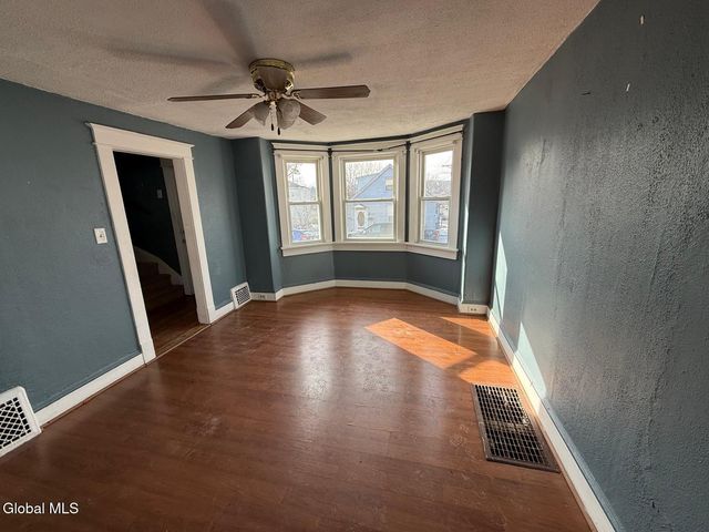 1352 7th Avenue, Watervliet, NY 12189