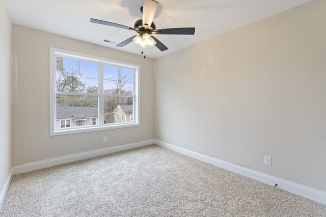 83 Charlotte Rd, Clarksville, TN 37040